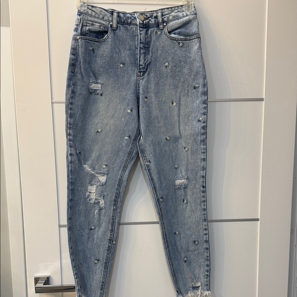 Tinseltown Light Blue Star-Studded Cropped Jeans - Picture 1 of 9
